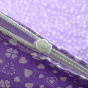 Kvalitetna posteljnina iz bombaža, motiv Srečne sanje - vijolična, zapiranje na zadrgo